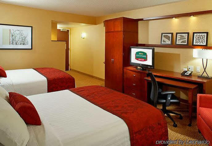 Hotel Courtyard Pittsburgh Settlers Ridge/Robinson Township Imperial Esterno foto